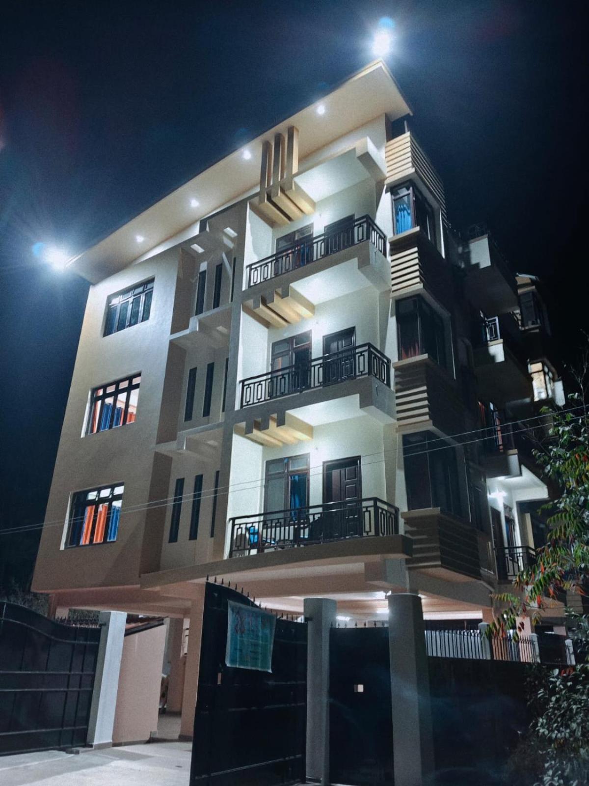 Xtsy Travellers Hostel Shillong Buitenkant foto