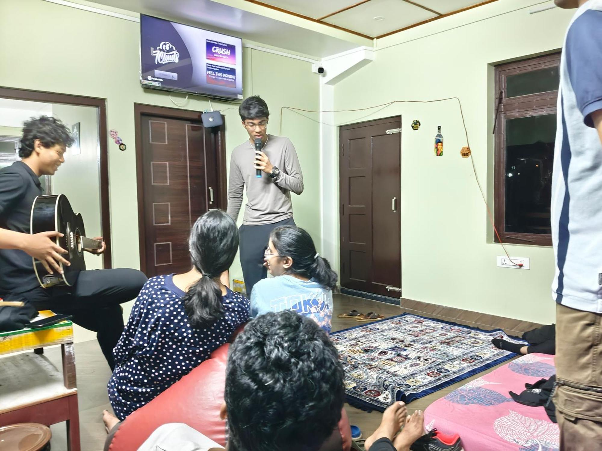 Xtsy Travellers Hostel Shillong Buitenkant foto