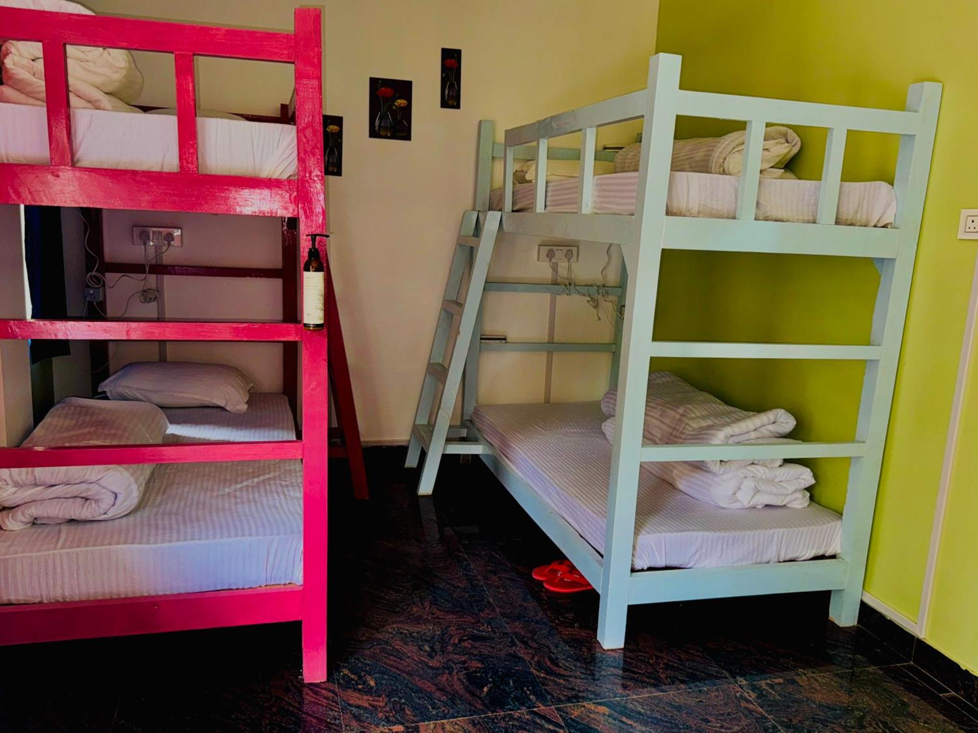 Xtsy Travellers Hostel Shillong Buitenkant foto