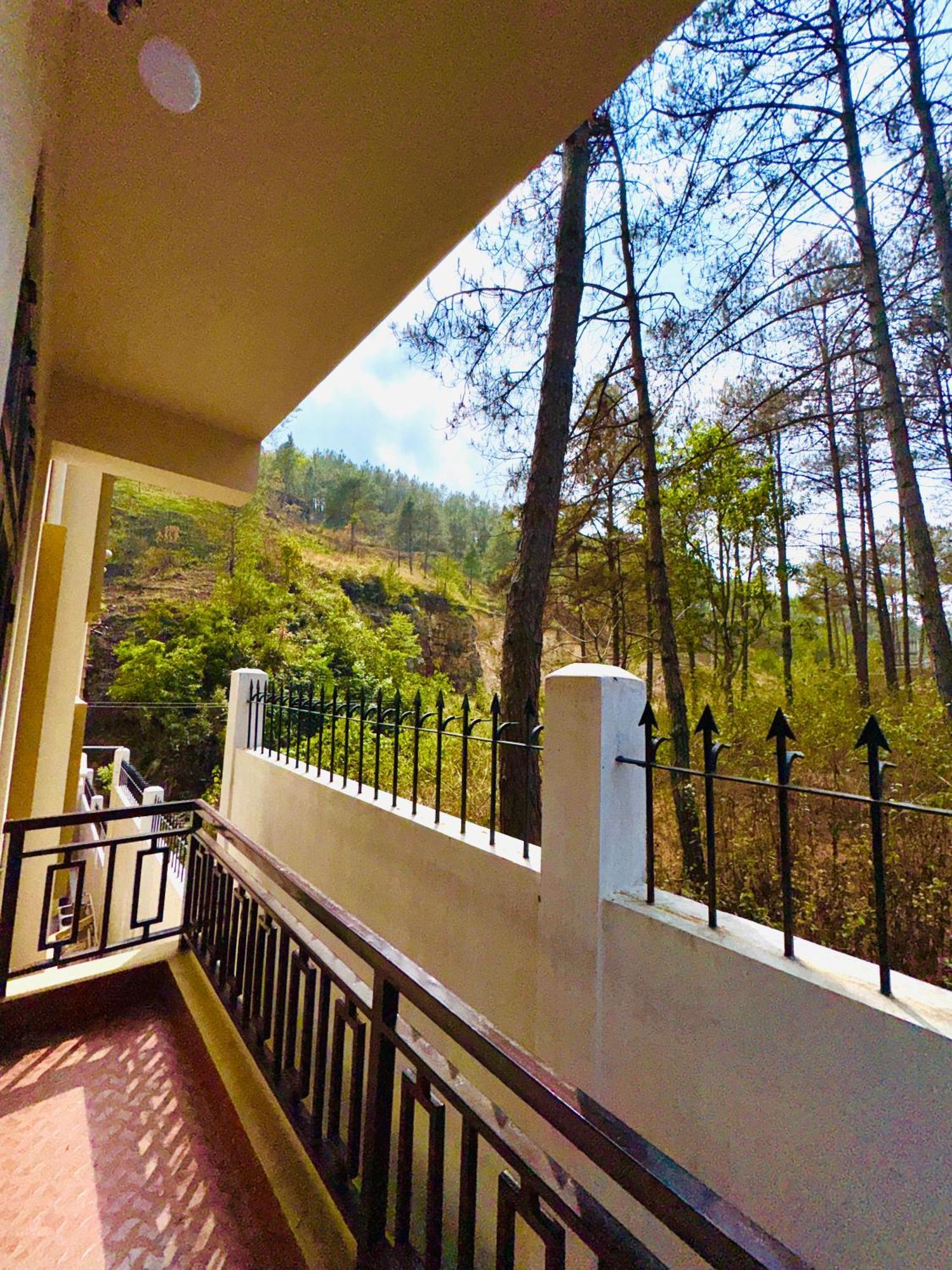 Xtsy Travellers Hostel Shillong Buitenkant foto