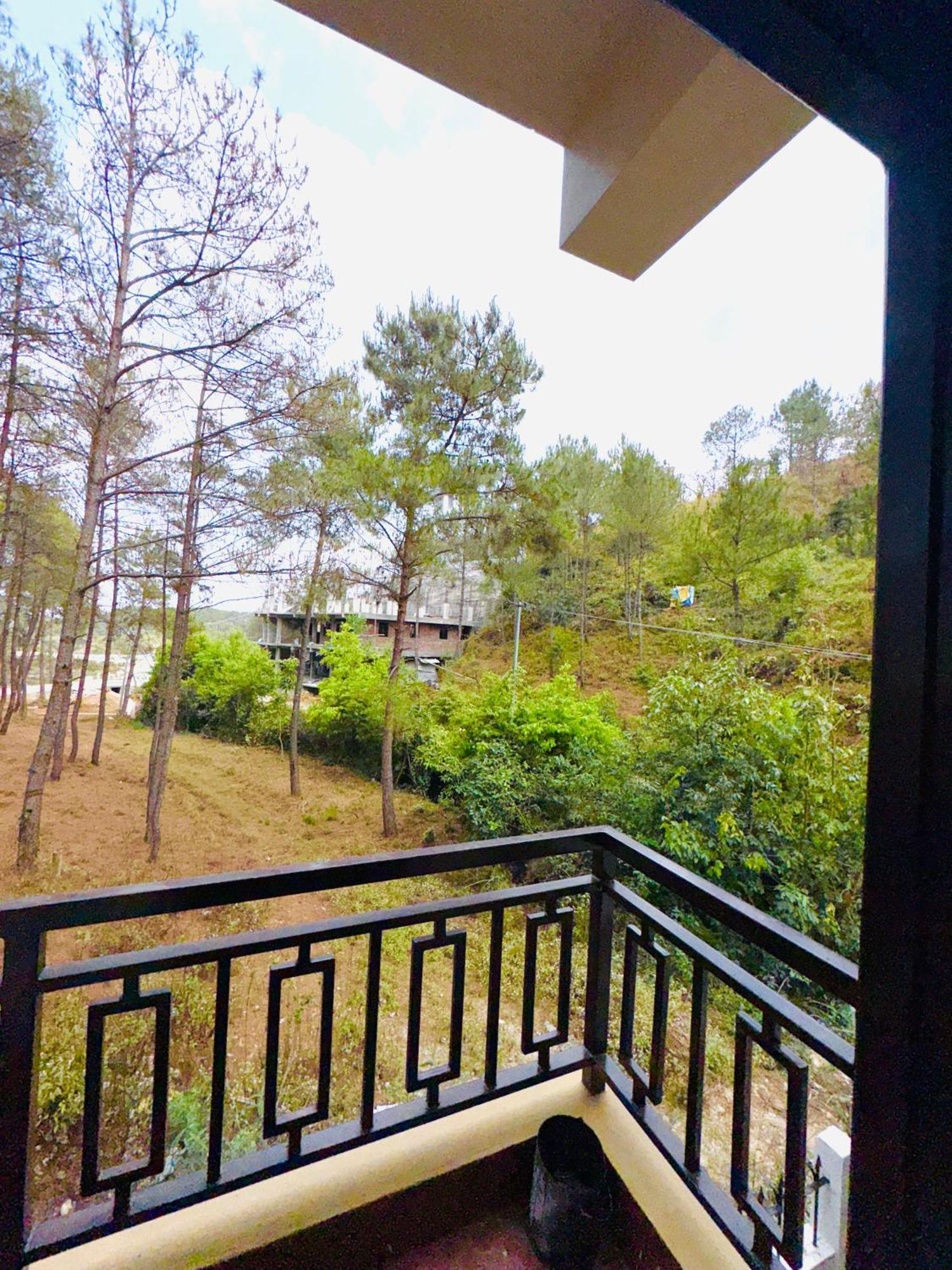 Xtsy Travellers Hostel Shillong Buitenkant foto