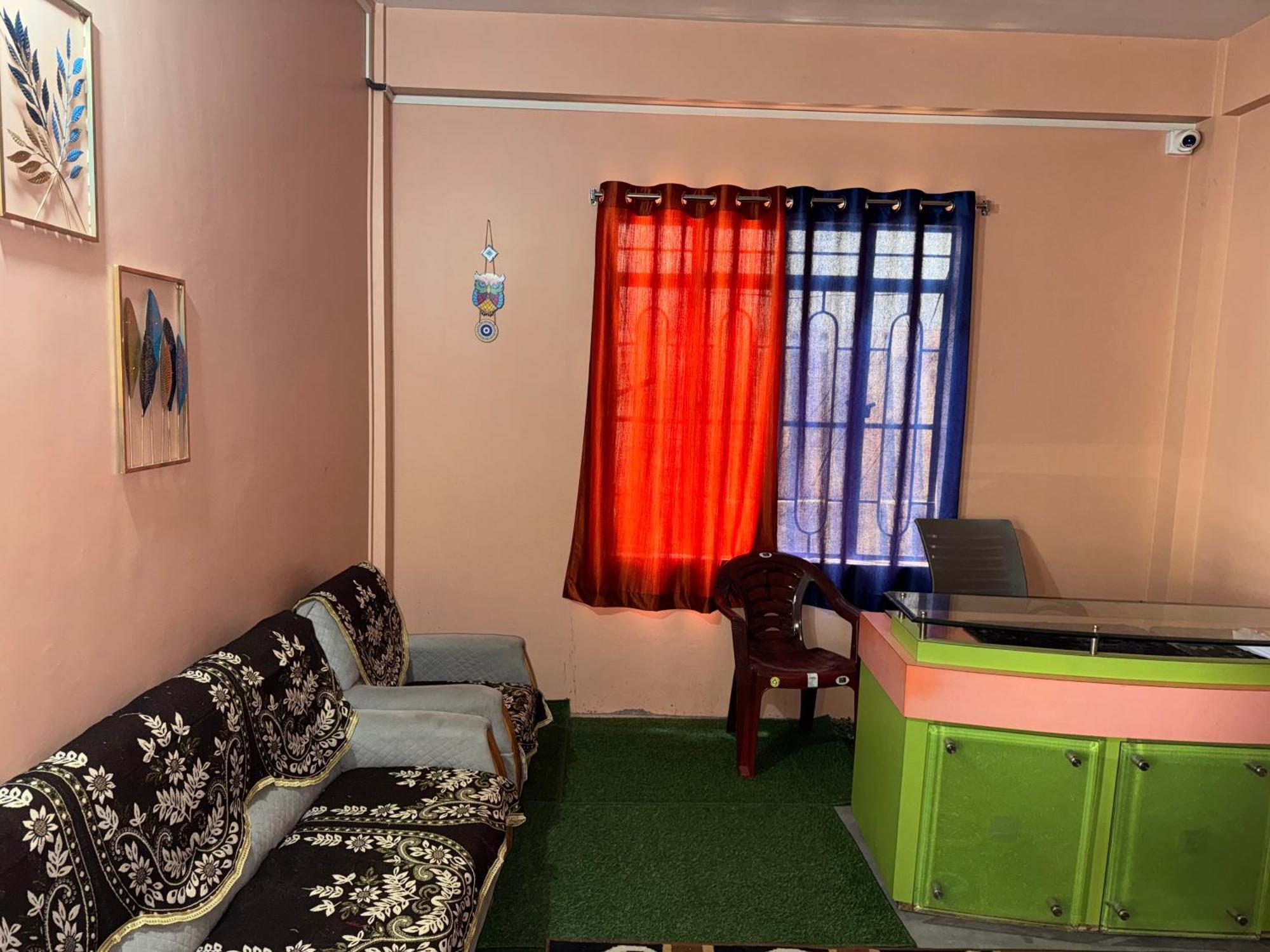 Xtsy Travellers Hostel Shillong Buitenkant foto
